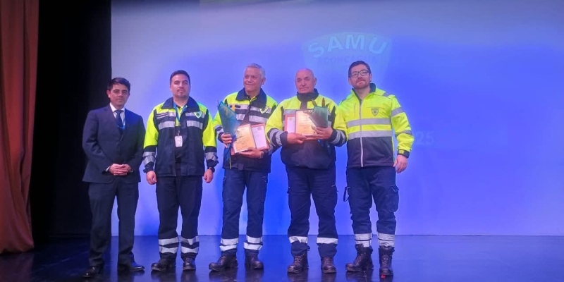 EDUARDO RODRÍGUEZ GONZÁLEZ, DIRECTOR DEL HOSPITAL SAN FRANCISCO DE LLAY-LLAY, PARTICIPÓ EN LA CEREMONIA DE ANIVERSARIO NUMERO 26 DE SAMU ACONCAGUA